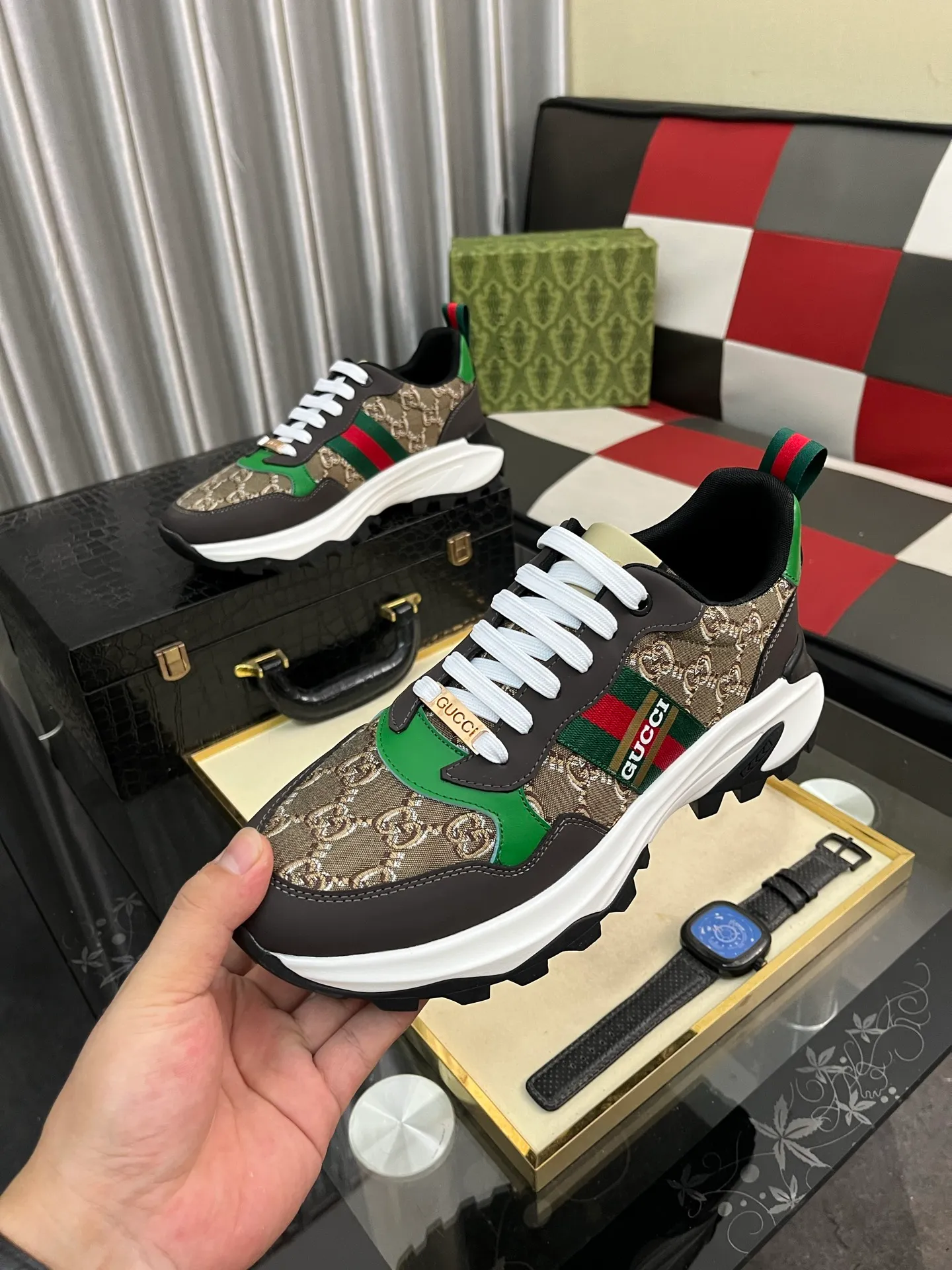 Men's shoes 💰458⌚️⌚️ Gucci •Gucci original quality. ~ Unique modern style sneakers. 🏃A must-have casual shoe for trendy men😍😍 Original brand imported from Italy, imported original leather, sheep lining (refuses to discolor and grind feet) Sole: Original sole provided by the original factory, French lazy style design ⚠️Fit to the feet, original quality attached, super comfortable original sole, code number: 38-444️⃣Colors available